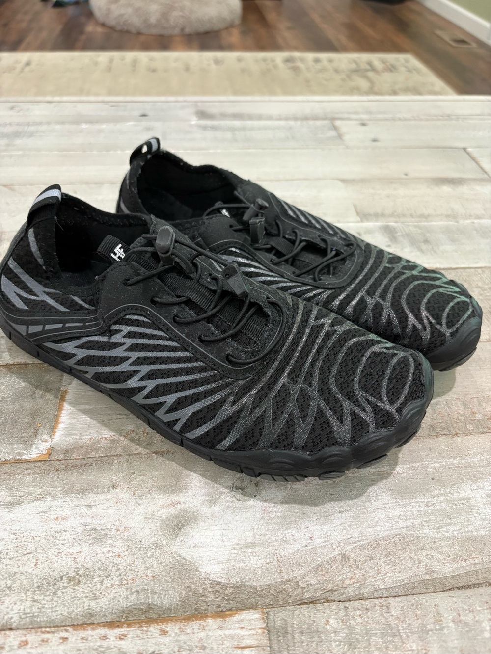 Hike Footwear women’s lightweight shoes size euro 41-US 9.5-10